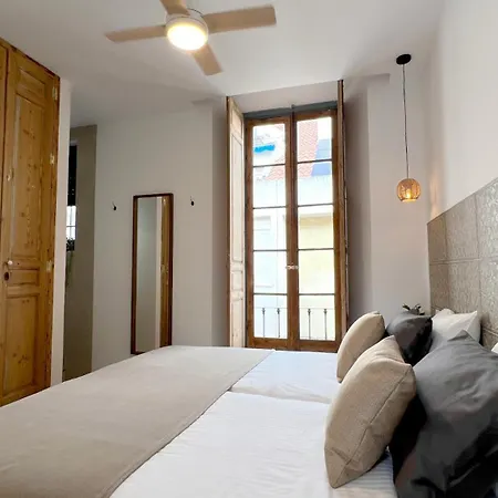 New! Terrace, Central, 2 Bedrooms, 2 Bathrooms - La Tierra Sur マラガ